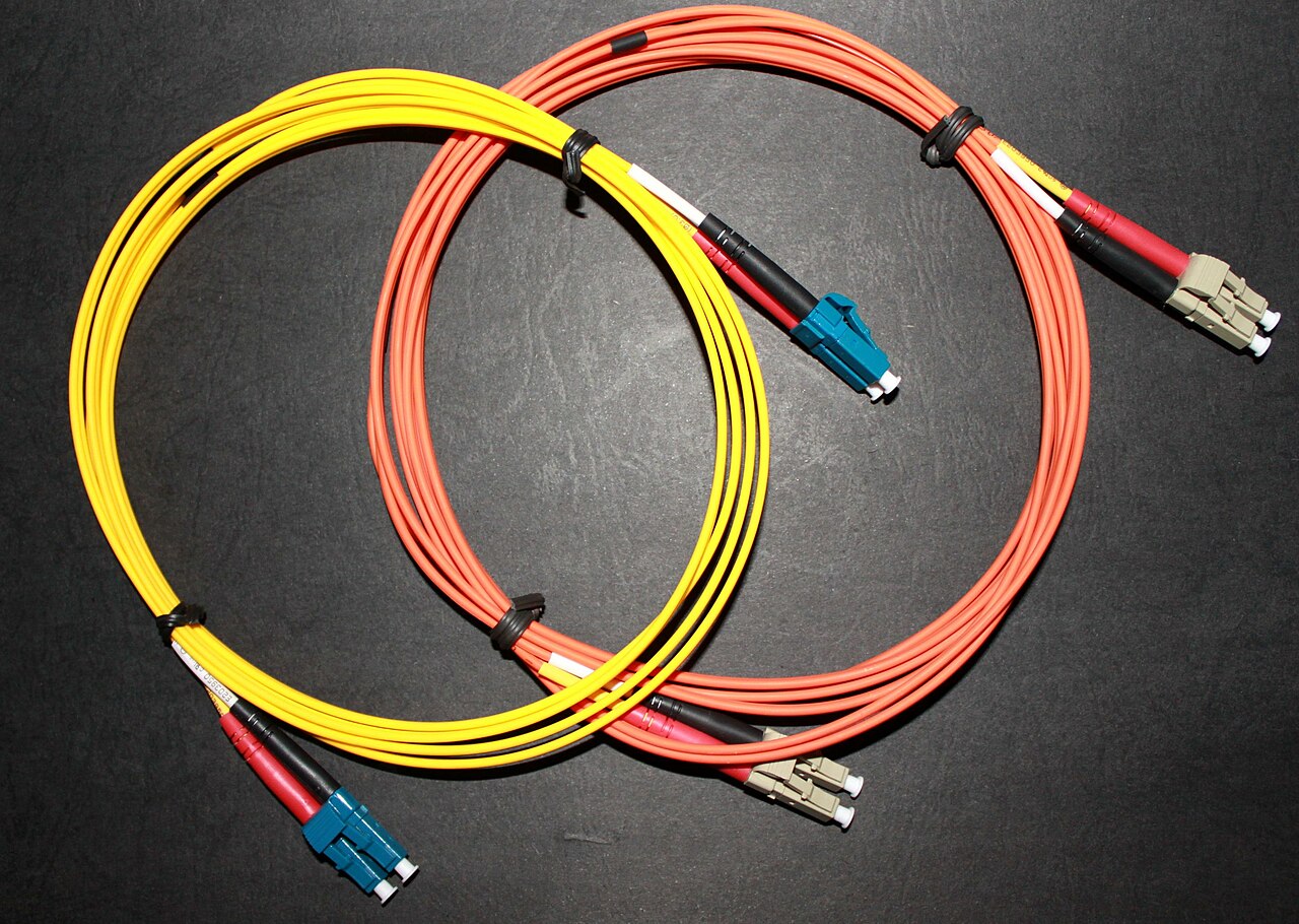 Single-mode and multimode LC fiber jumpers