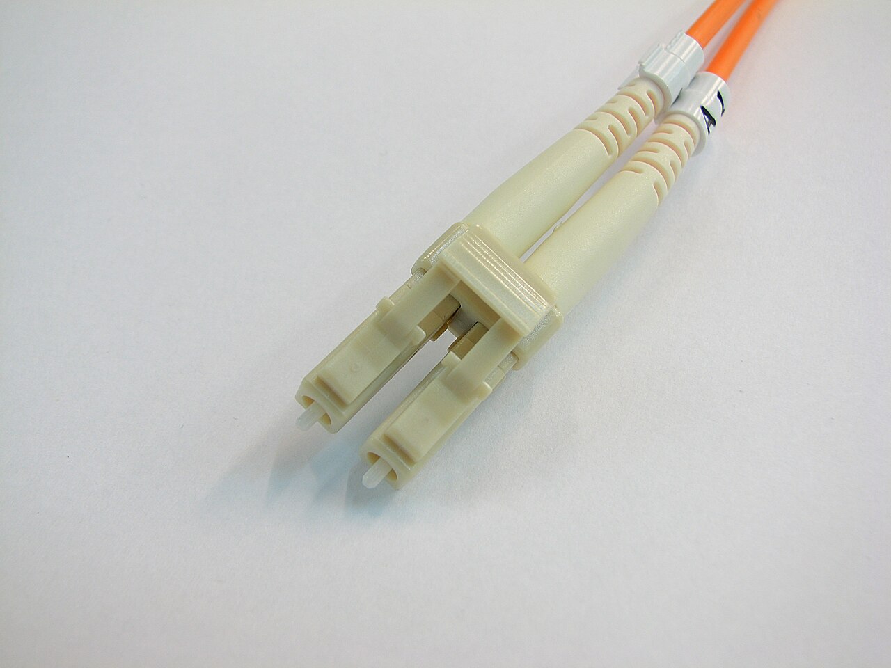 LC duplex fiber connector pair